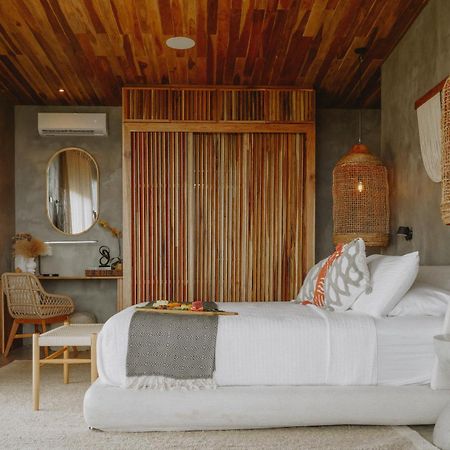 Surf Synergy All-Inclusive Surf Retreat Jacó Exteriör bild