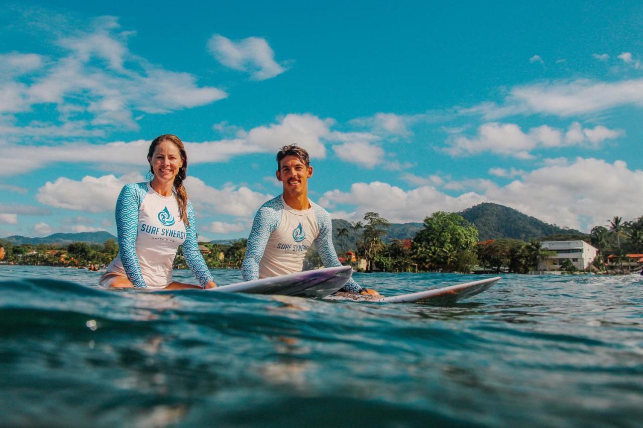 Surf Synergy All-Inclusive Surf Retreat Jacó Exteriör bild