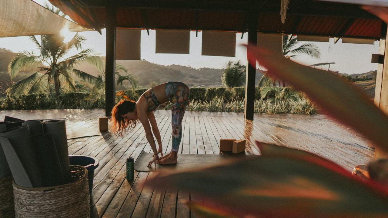 Surf Synergy All-Inclusive Surf Retreat Jacó Exteriör bild