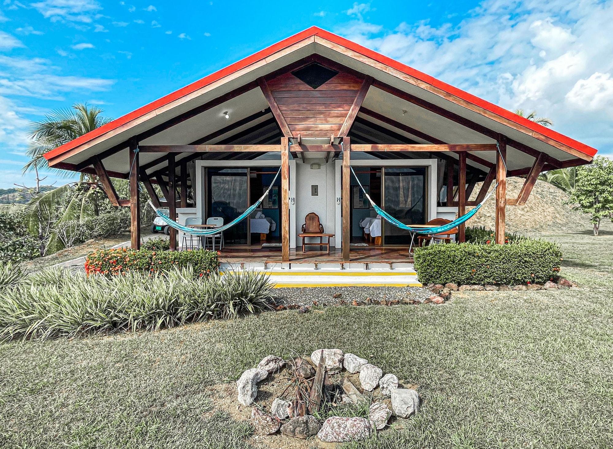 Surf Synergy All-Inclusive Surf Retreat Jacó Exteriör bild