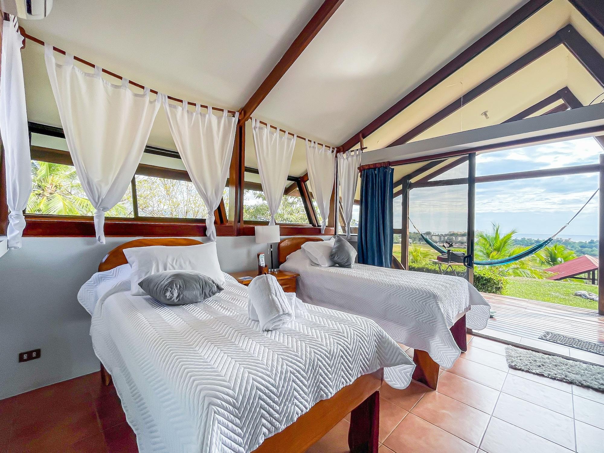 Surf Synergy All-Inclusive Surf Retreat Jacó Exteriör bild