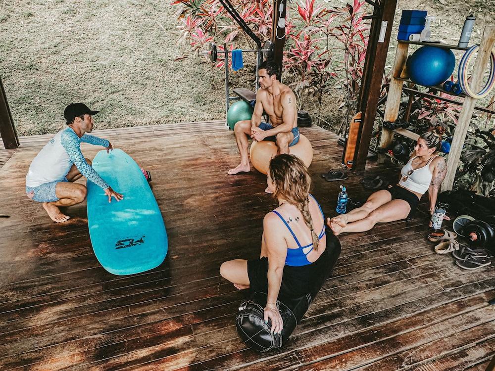 Surf Synergy All-Inclusive Surf Retreat Jacó Exteriör bild