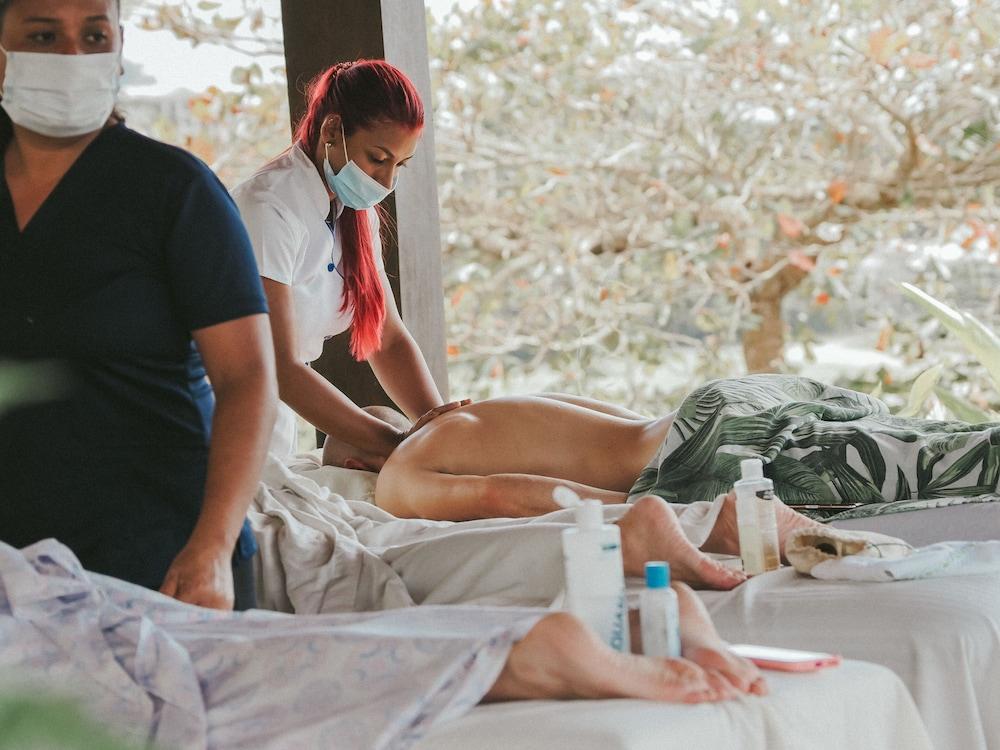 Surf Synergy All-Inclusive Surf Retreat Jacó Exteriör bild