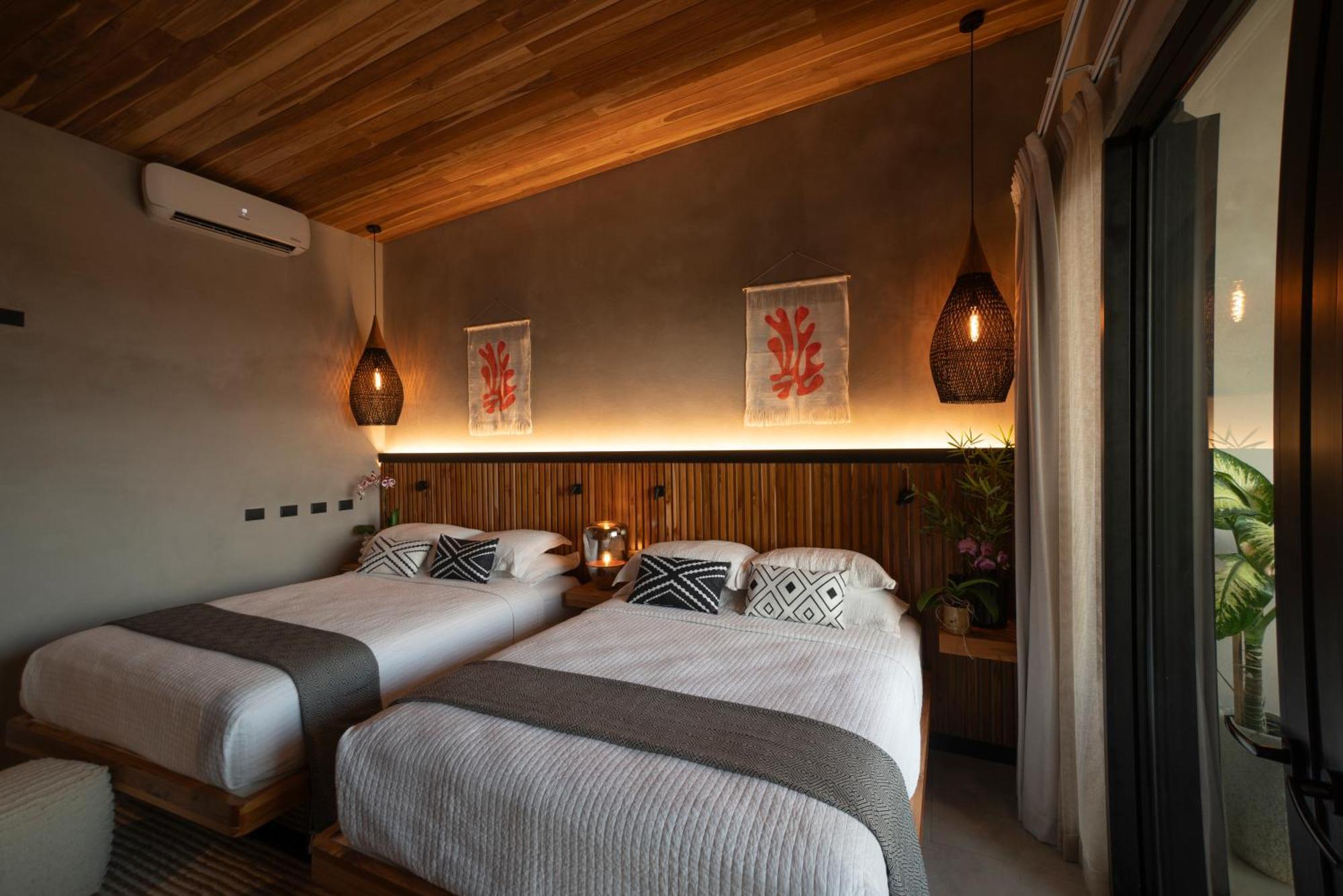 Surf Synergy All-Inclusive Surf Retreat Jacó Exteriör bild